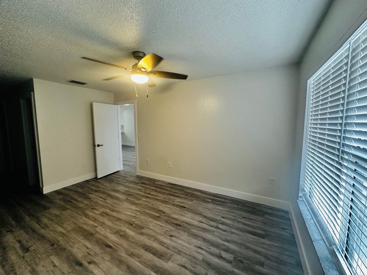 3005 Wainwright Ct - Photo 6 of 14