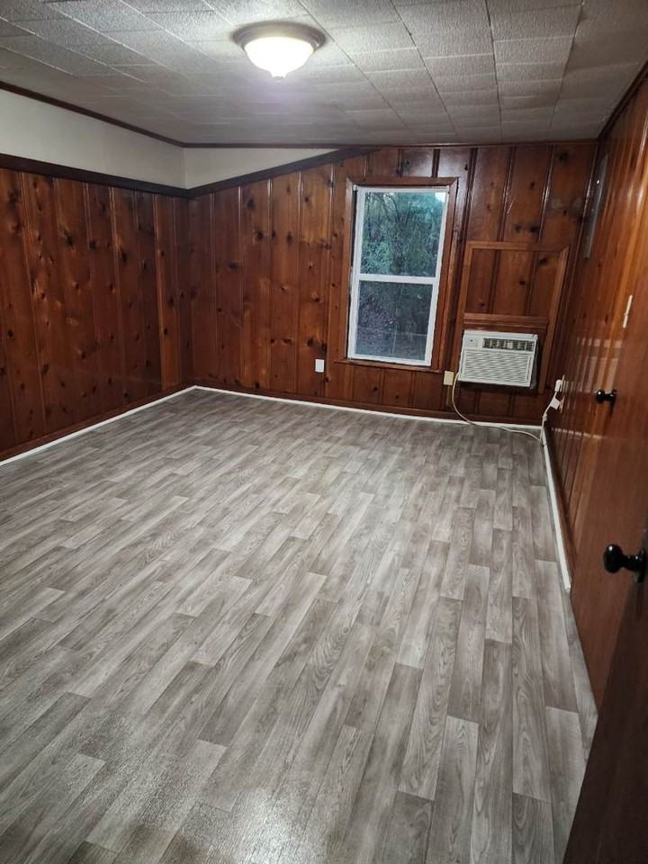 1201 W Jackson St - Photo 2 of 10