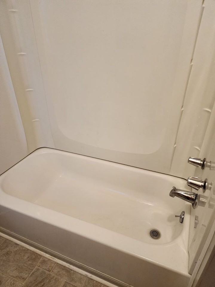 1201 W Jackson St - Photo 3 of 10