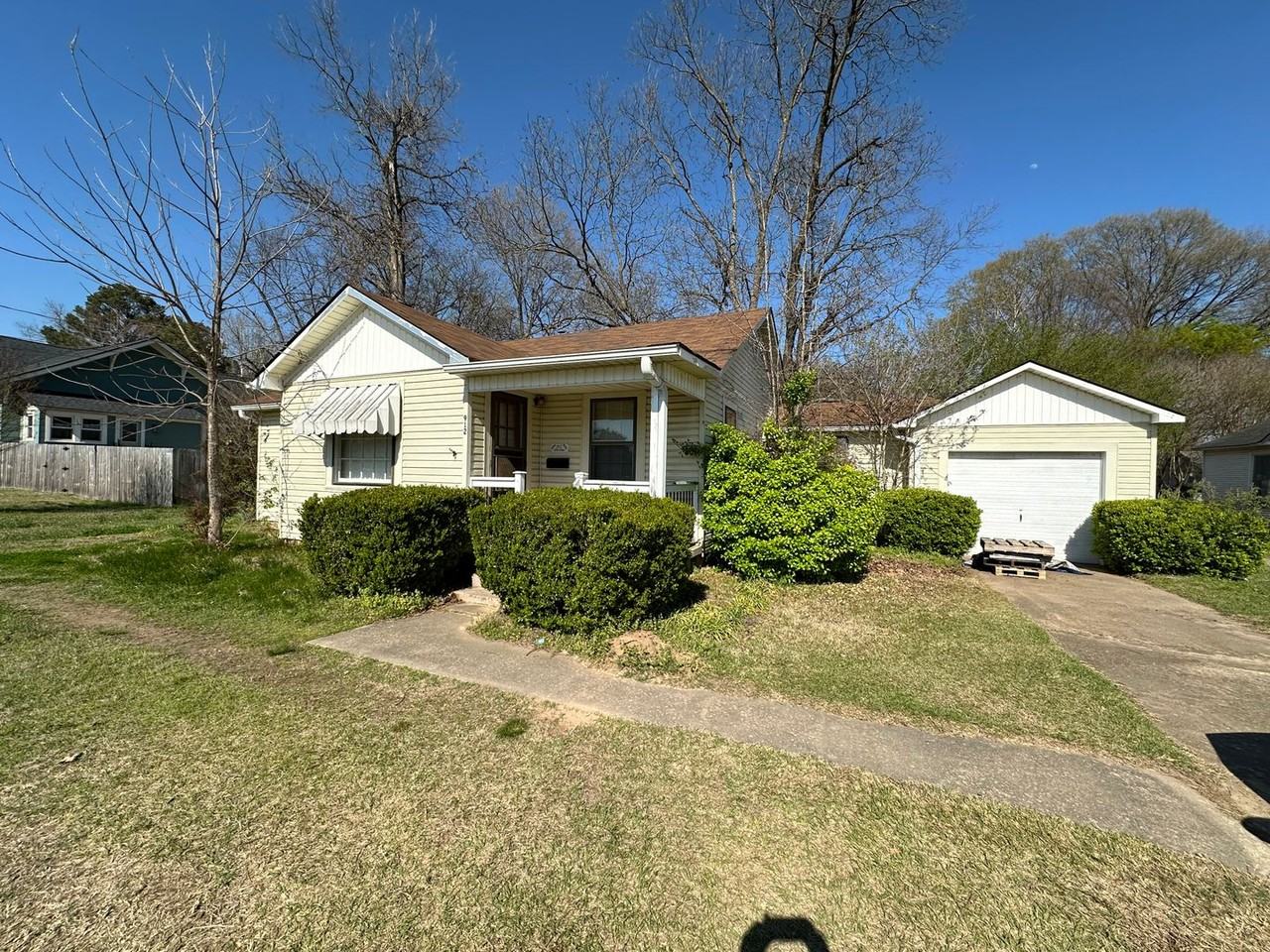 912 N 2nd St - Photo 2 of 11