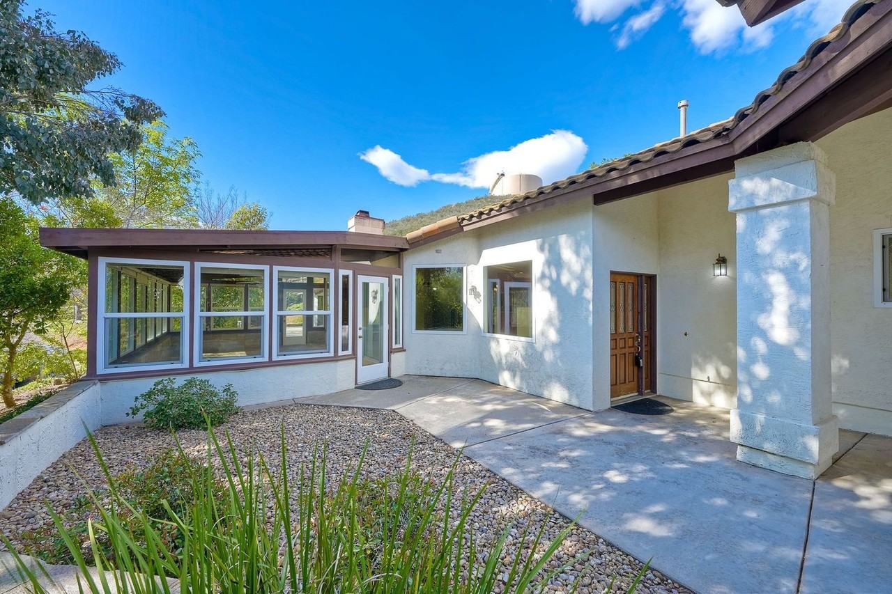 23807 Vista Ramona Rd - Photo 2 of 36
