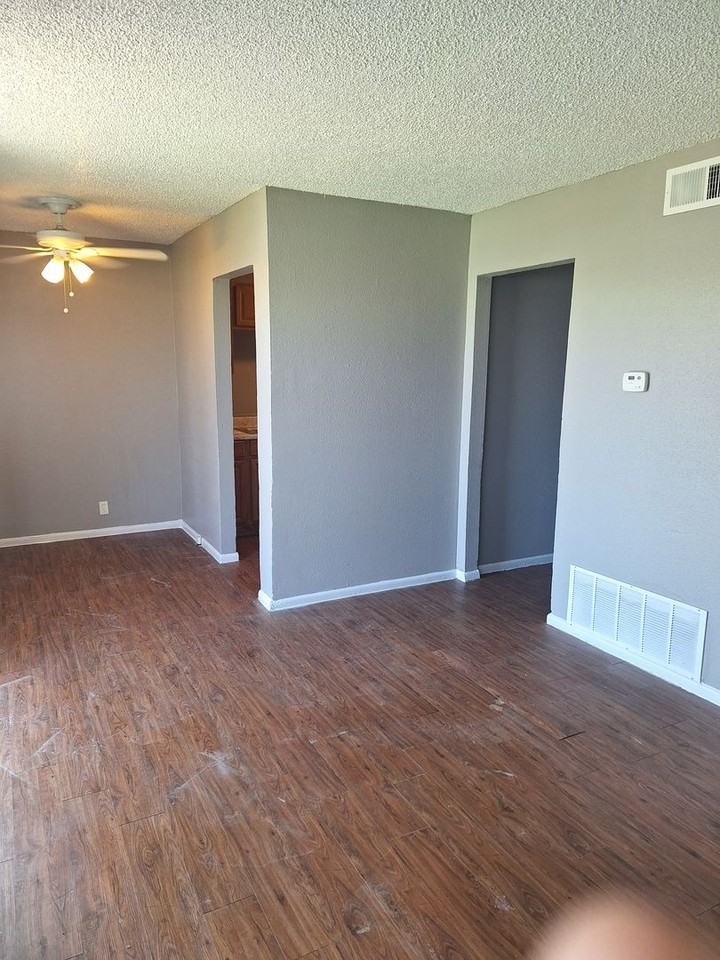 6919 Basilwood Dr - Photo 4 of 18