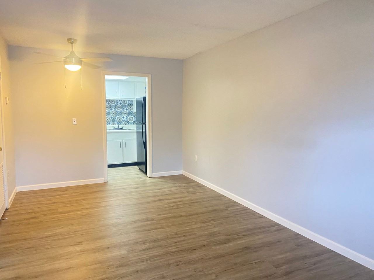 551 Flemming Way - Photo 5 of 20