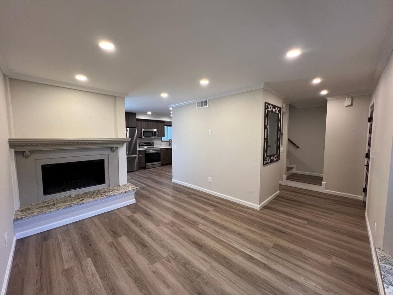 6241 Holly Spring Ct - Photo 2 of 12