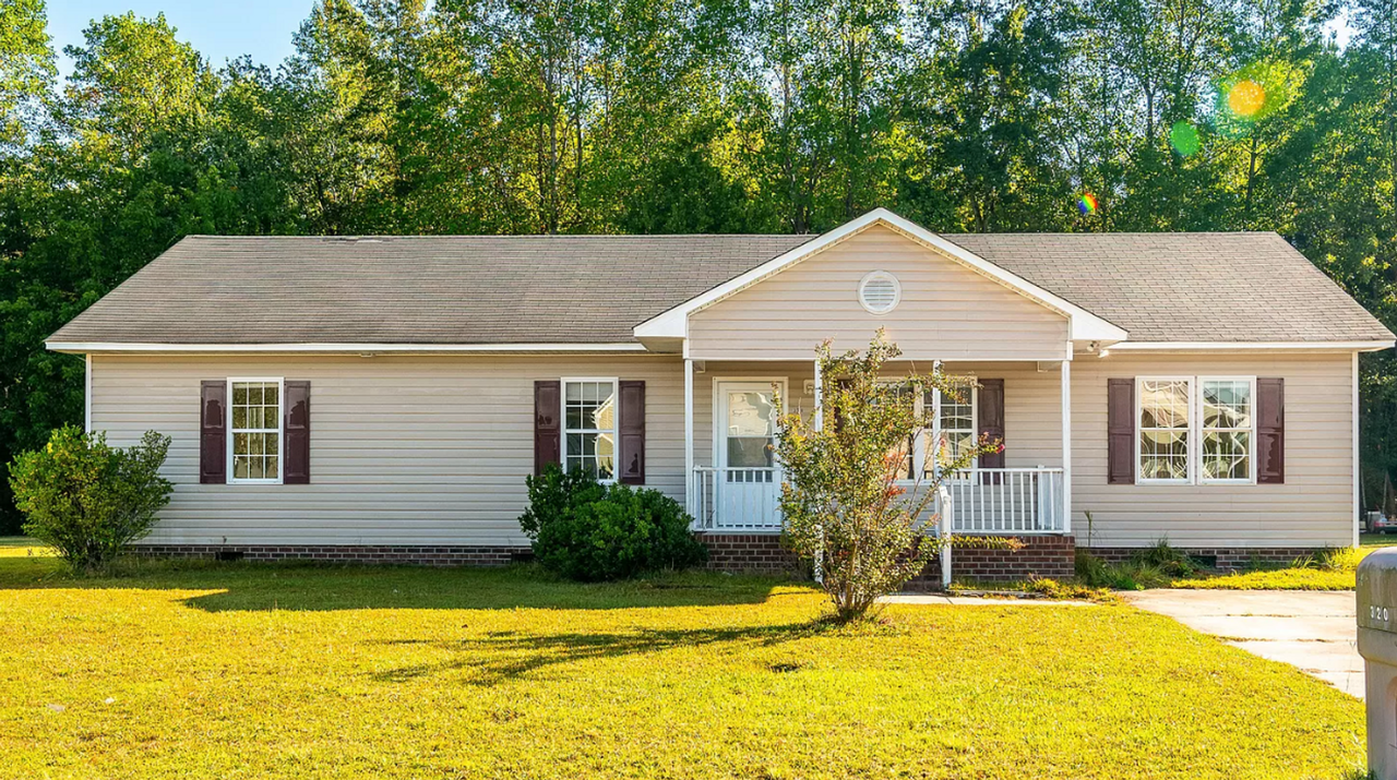 320 Olive Branch Blvd - Photo 2 of 9