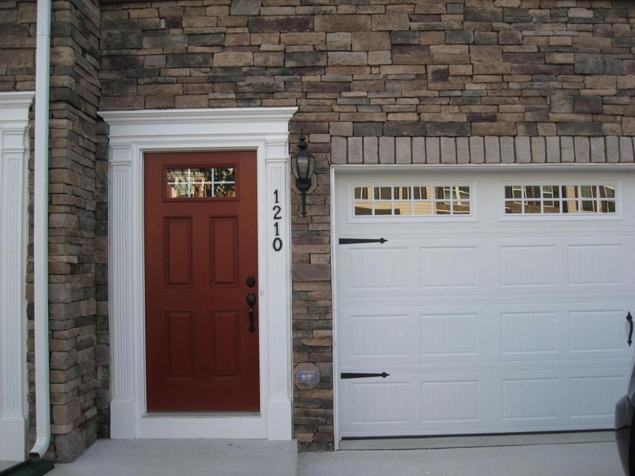1210 Madison Ln - Photo 2 of 23
