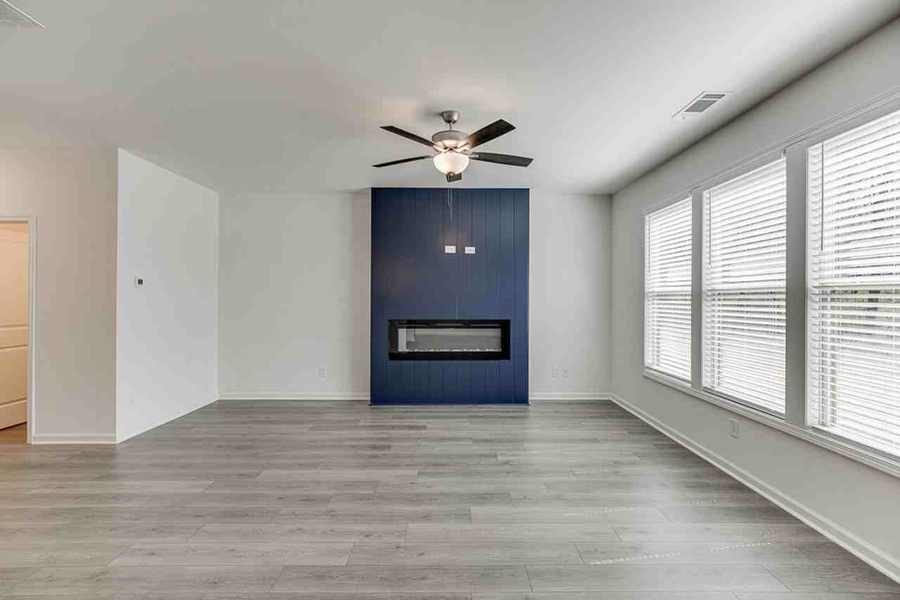 198 Blue Dragon Dr - Photo 5 of 37