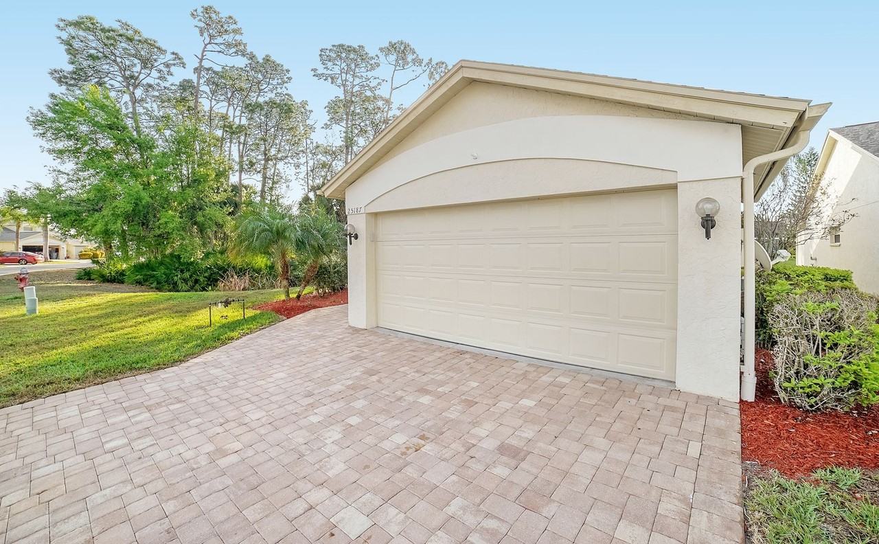 25187 Golf Lake Cir - Photo 4 of 31