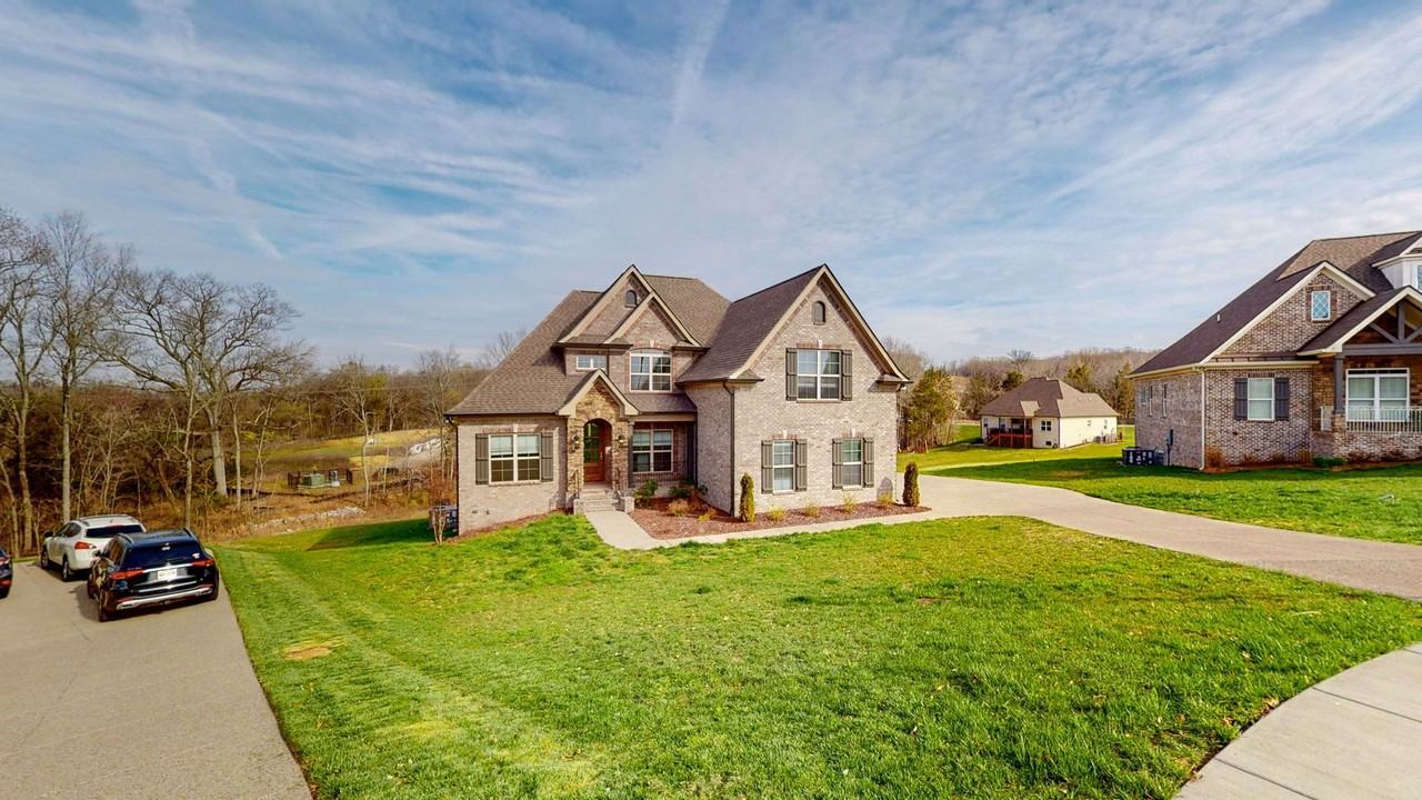 232 Amana Dr - Photo 2 of 50