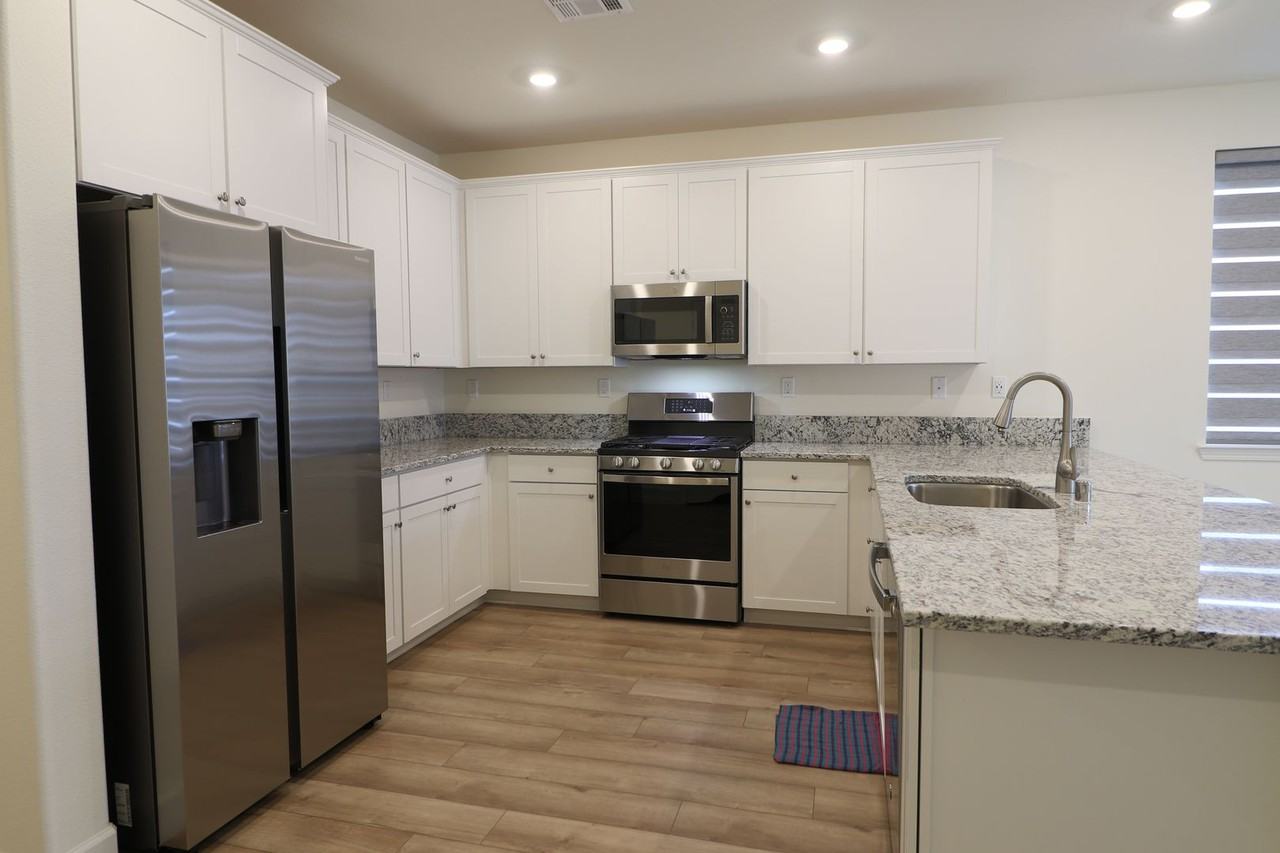 6862 Ronaldinho Dr - Photo 5 of 24