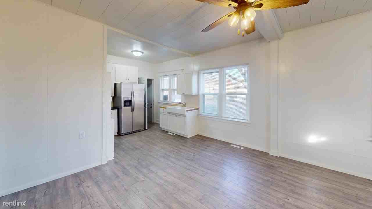 1200 1st St Nw - Photo 2 of 10