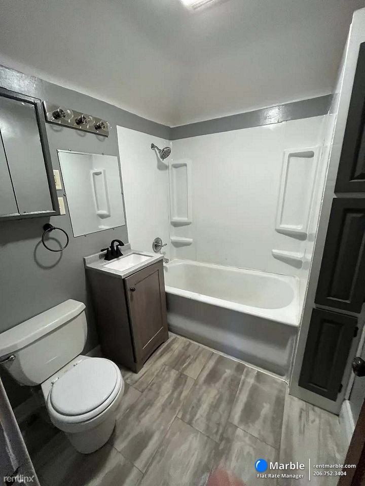 705 Mckinley Ave - Photo 2 of 19