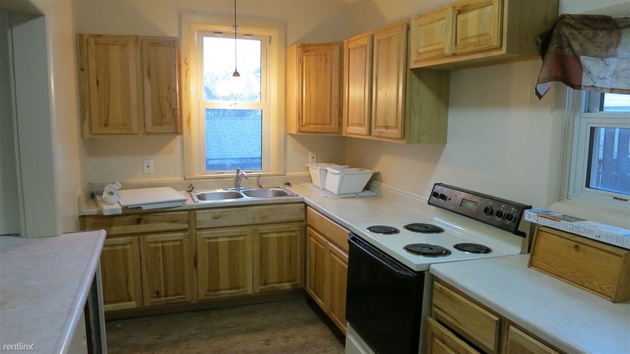 525 E Madison St - Photo 3 of 20