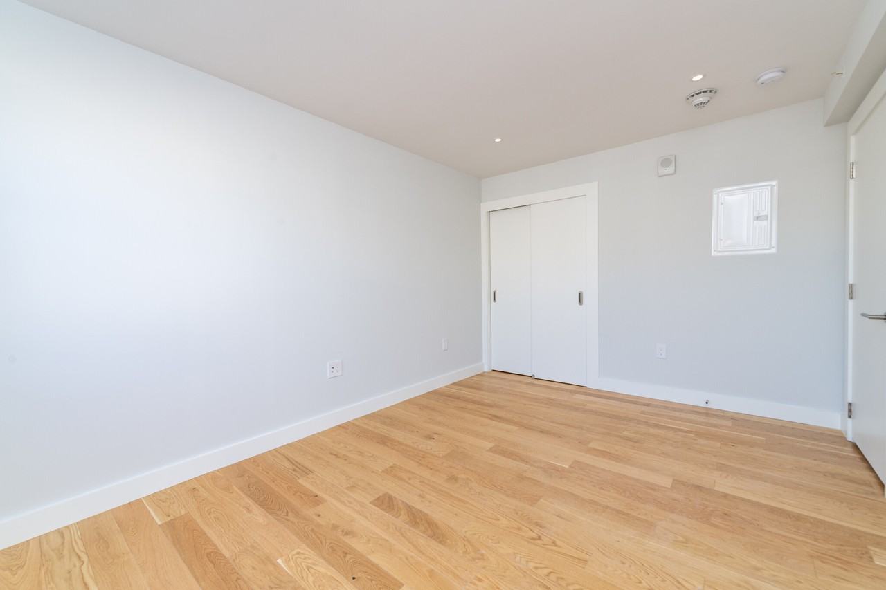 1413 Columbia Rd #4J