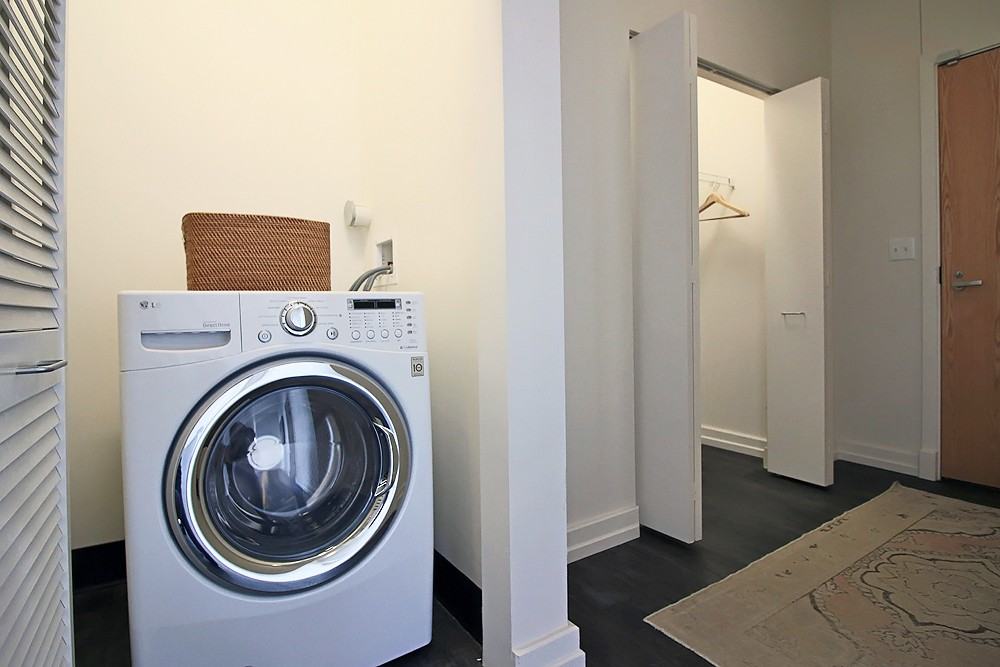 2138 S Indiana Ave #2-2DEN - Photo 3 of 29