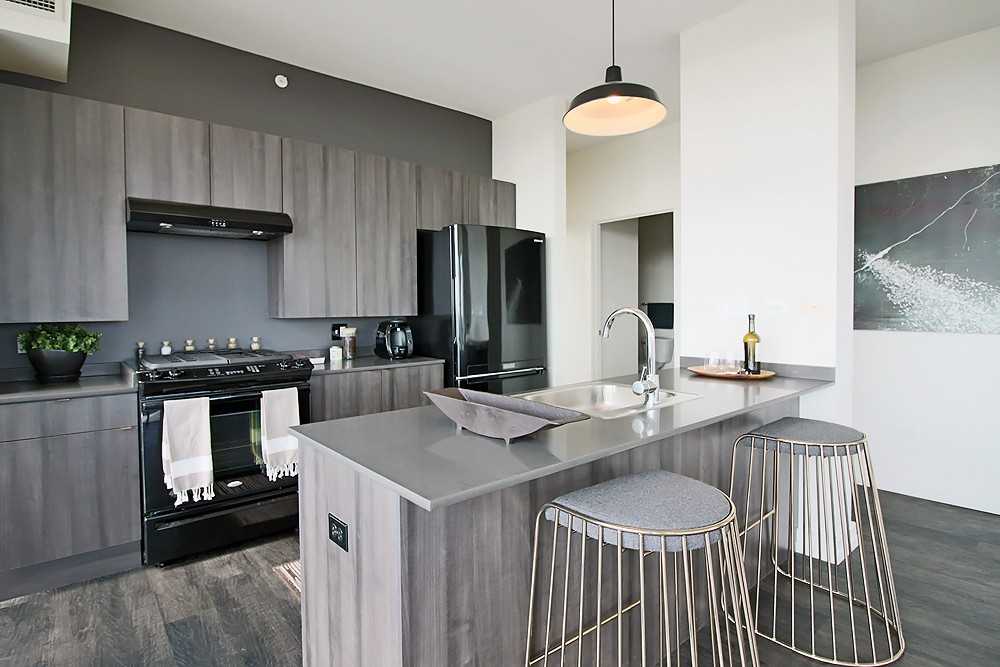 2138 S Indiana Ave #2-1 - Photo 2 of 28