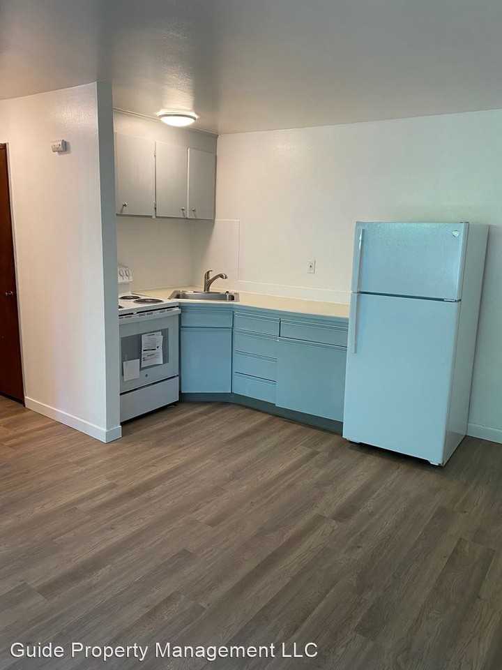 7216 California Avenue SW - Photo 3 of 9