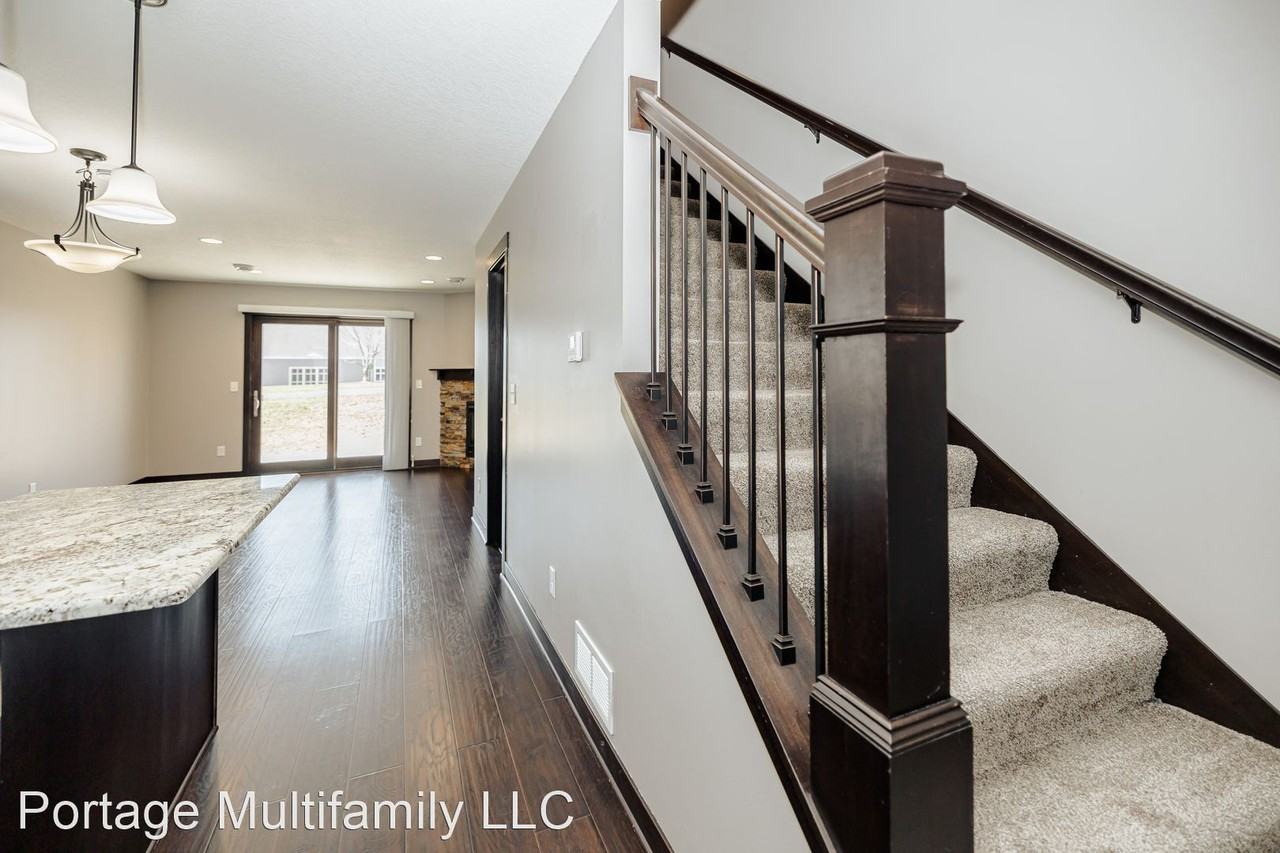 Portage Circle NW - Photo 2 of 16