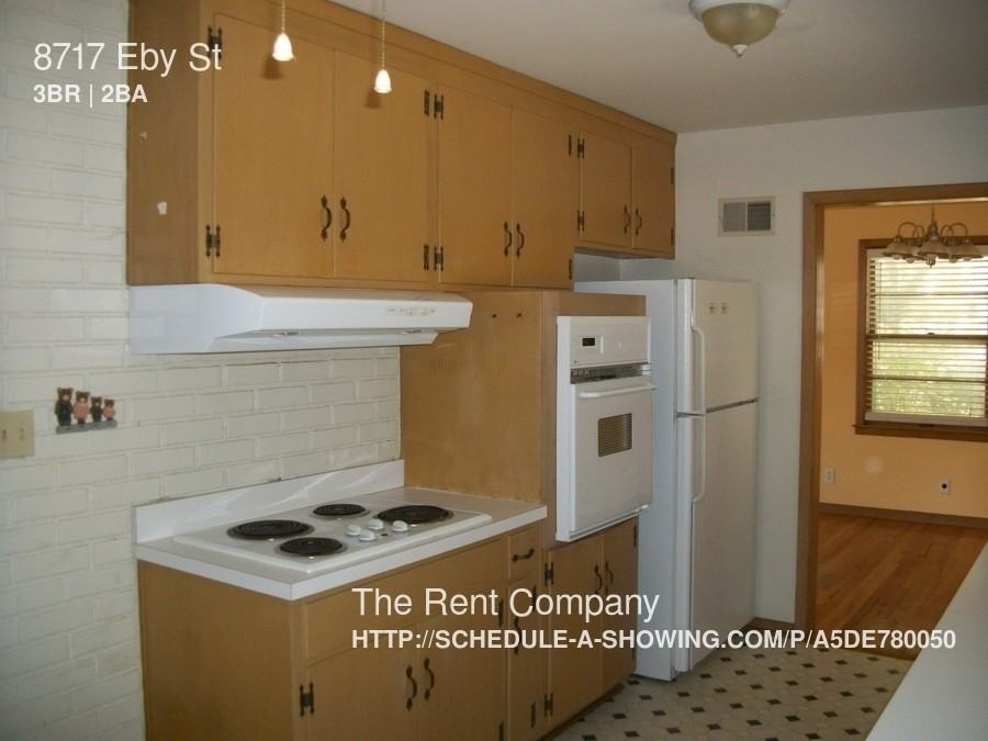 8717 Eby St - Photo 3 of 7