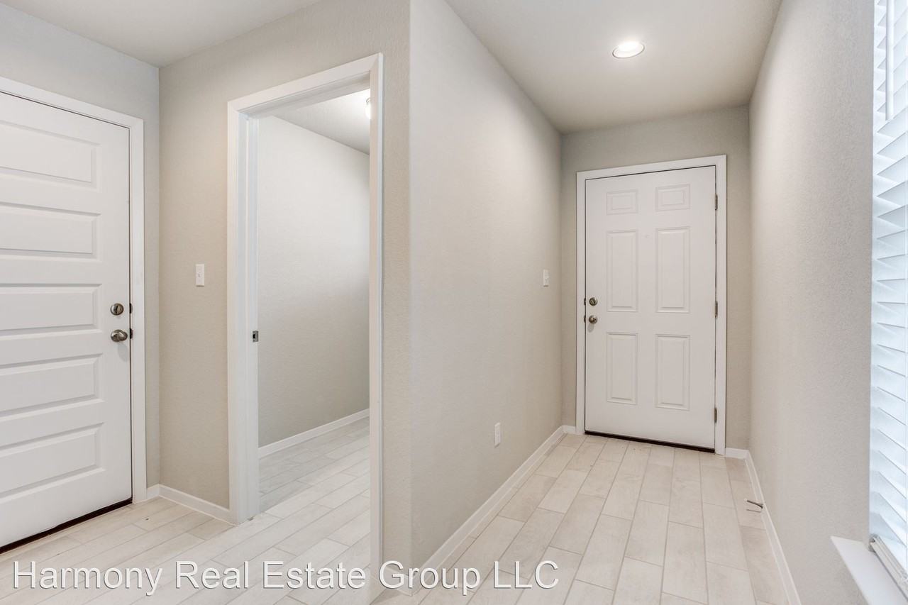 168 Heather Glen Way - Photo 3 of 26