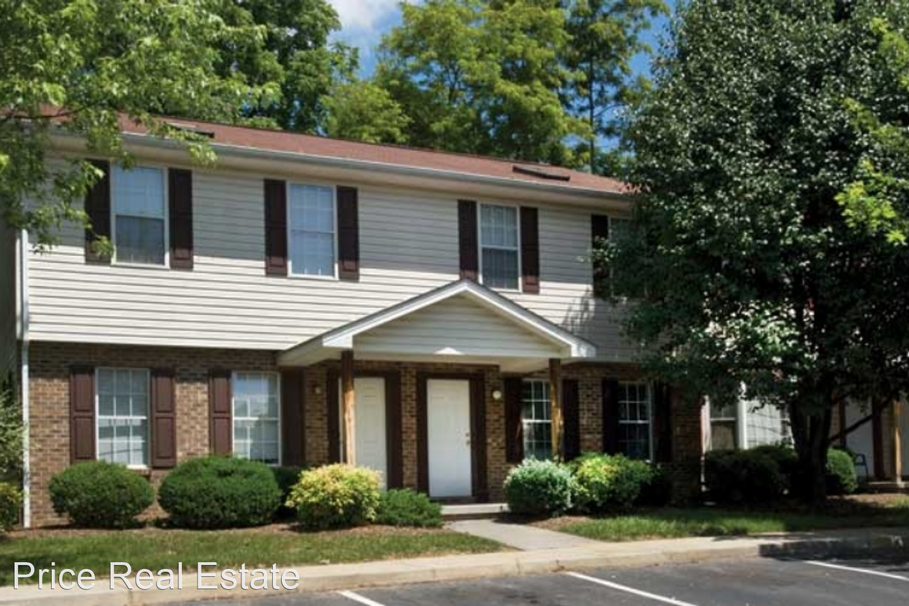 814 Patrick Henry Dr - Photo 2 of 3
