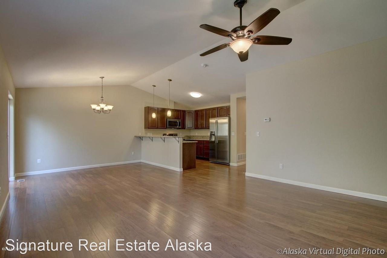 6992 S. Hood Court - Photo 3 of 21