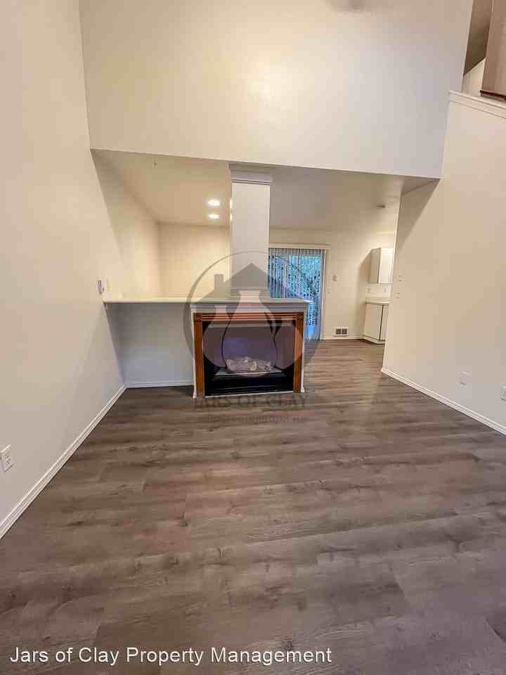 1201 S Water St A-R - Photo 3 of 18