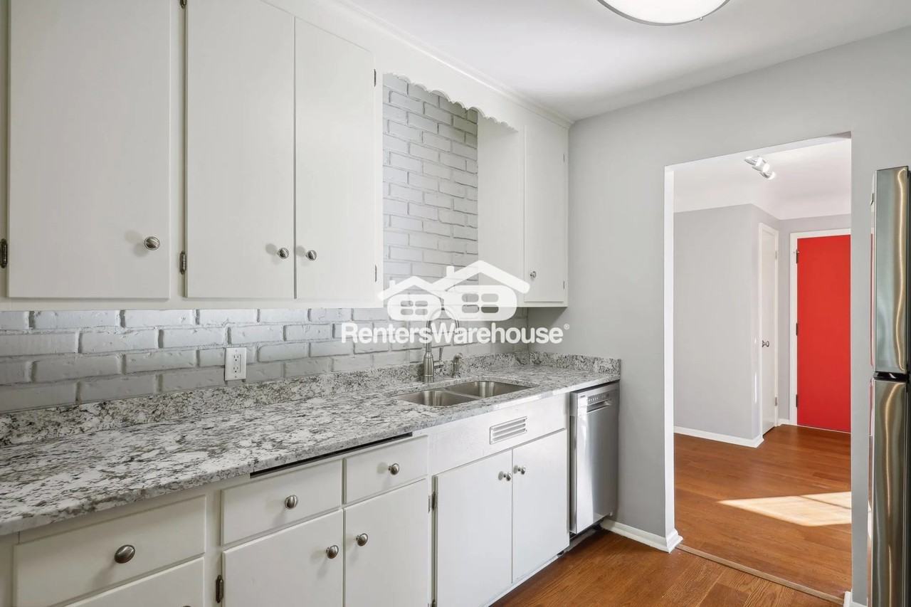 800 Winnetka Ave S - Photo 3 of 12