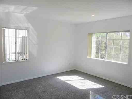 15129 Hesby St - Photo 2 of 4