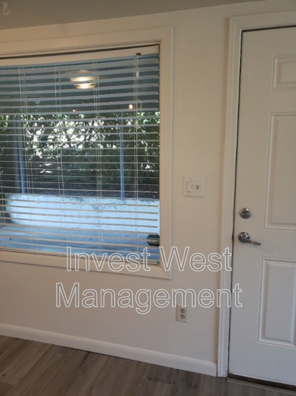 6704 Ne 14th Ave - Photo 3 of 13