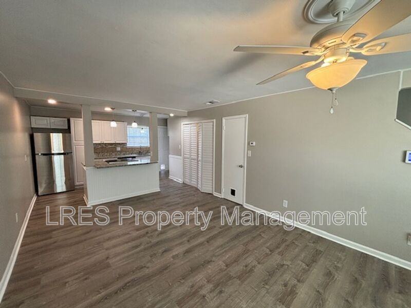 517 Carambola Ave - Photo 4 of 24