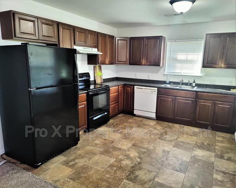 2409 S Connor Ave - Photo 2 of 8