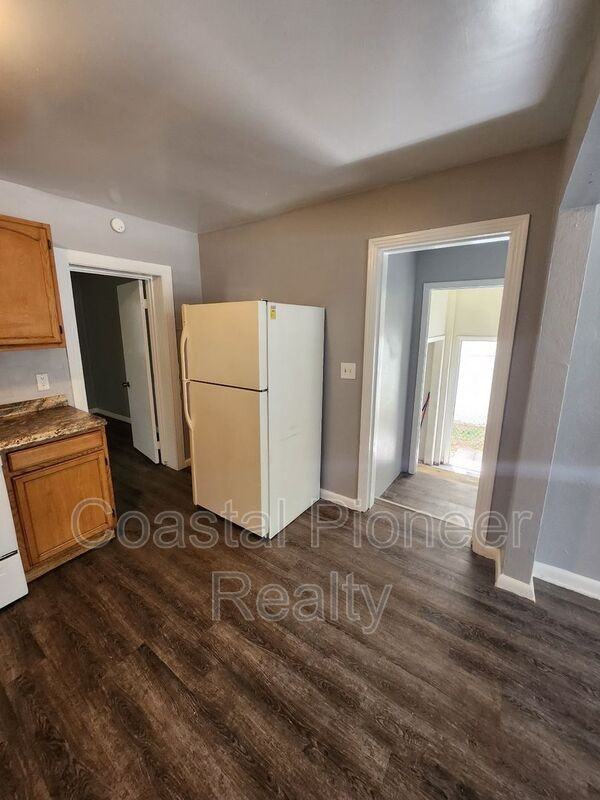 2524 19th St S - Photo 4 of 21