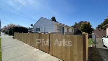 featured image of 317 Pelly Ave N