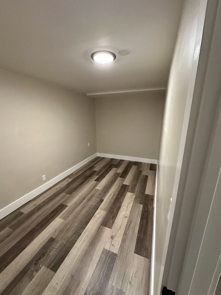 475 S 600 W #2 - Photo 3 of 22