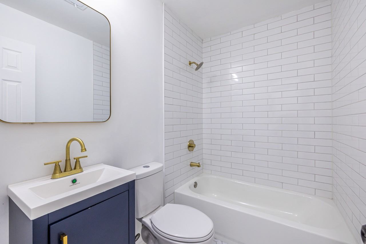 624 Thomasville Blvd Se - Photo 3 of 8