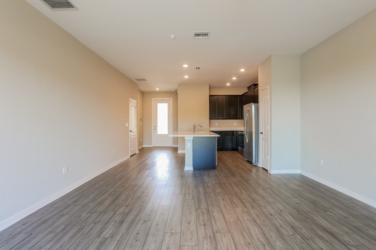 1715 1715 Party Pl - Photo 6 of 22