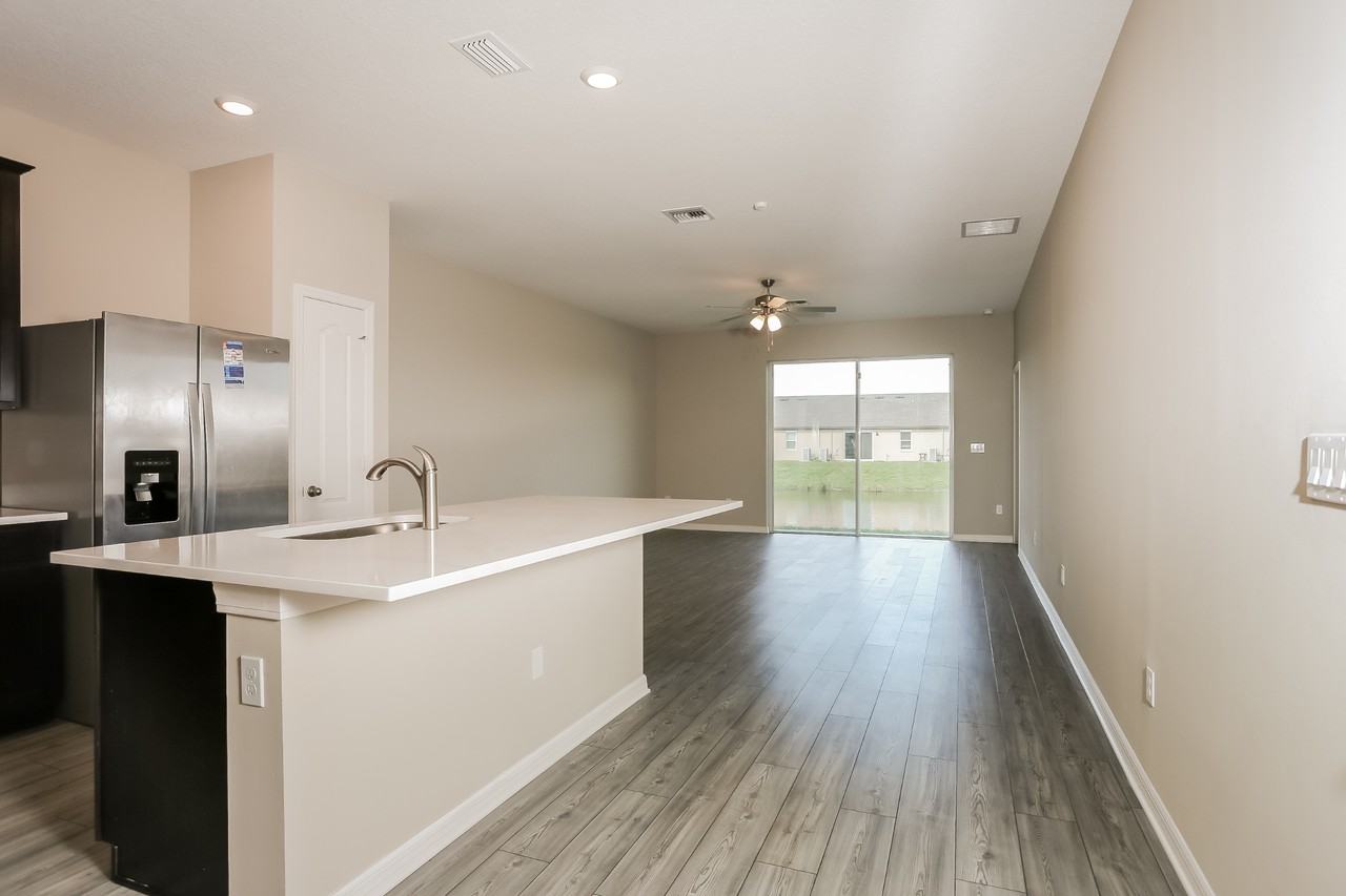 1715 1715 Party Pl - Photo 7 of 22