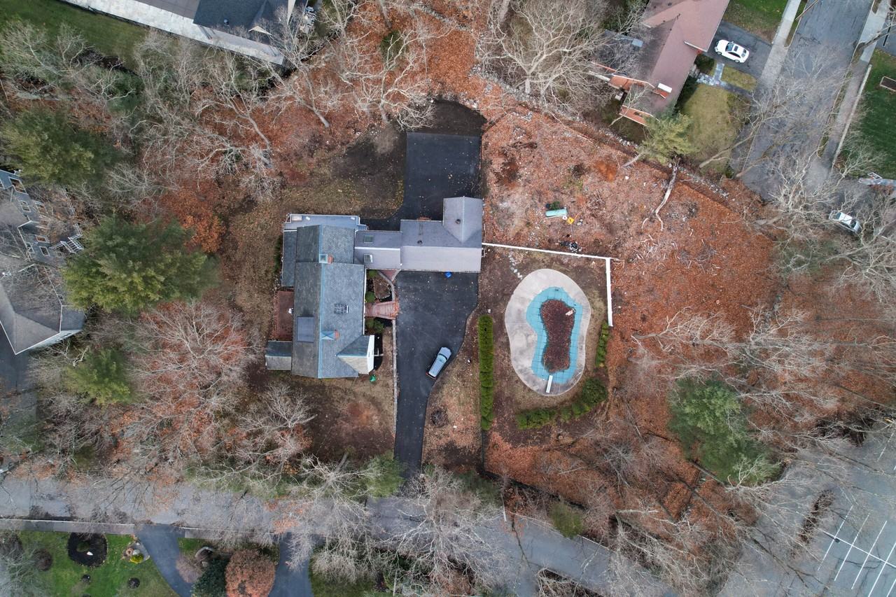 40 Puddingstone Ln - Photo 4 of 47