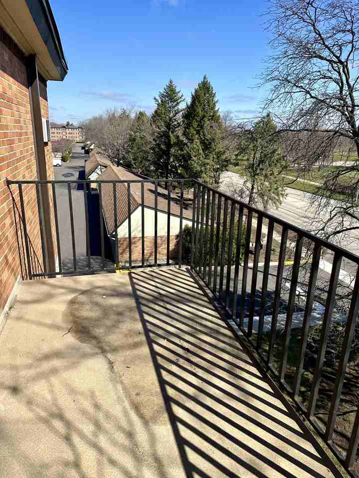 1216 S New Wilke Rd #401 - Photo 3 of 35