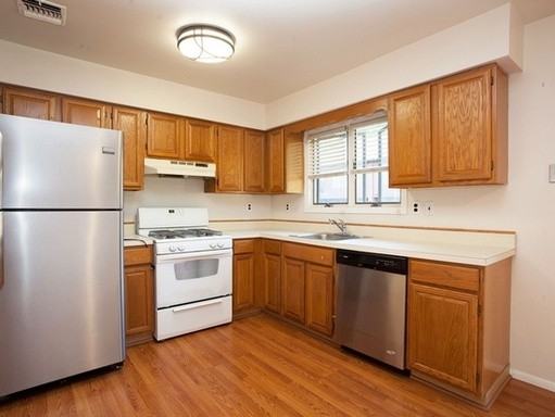 14735 Jennifer Ct - Photo 2 of 7