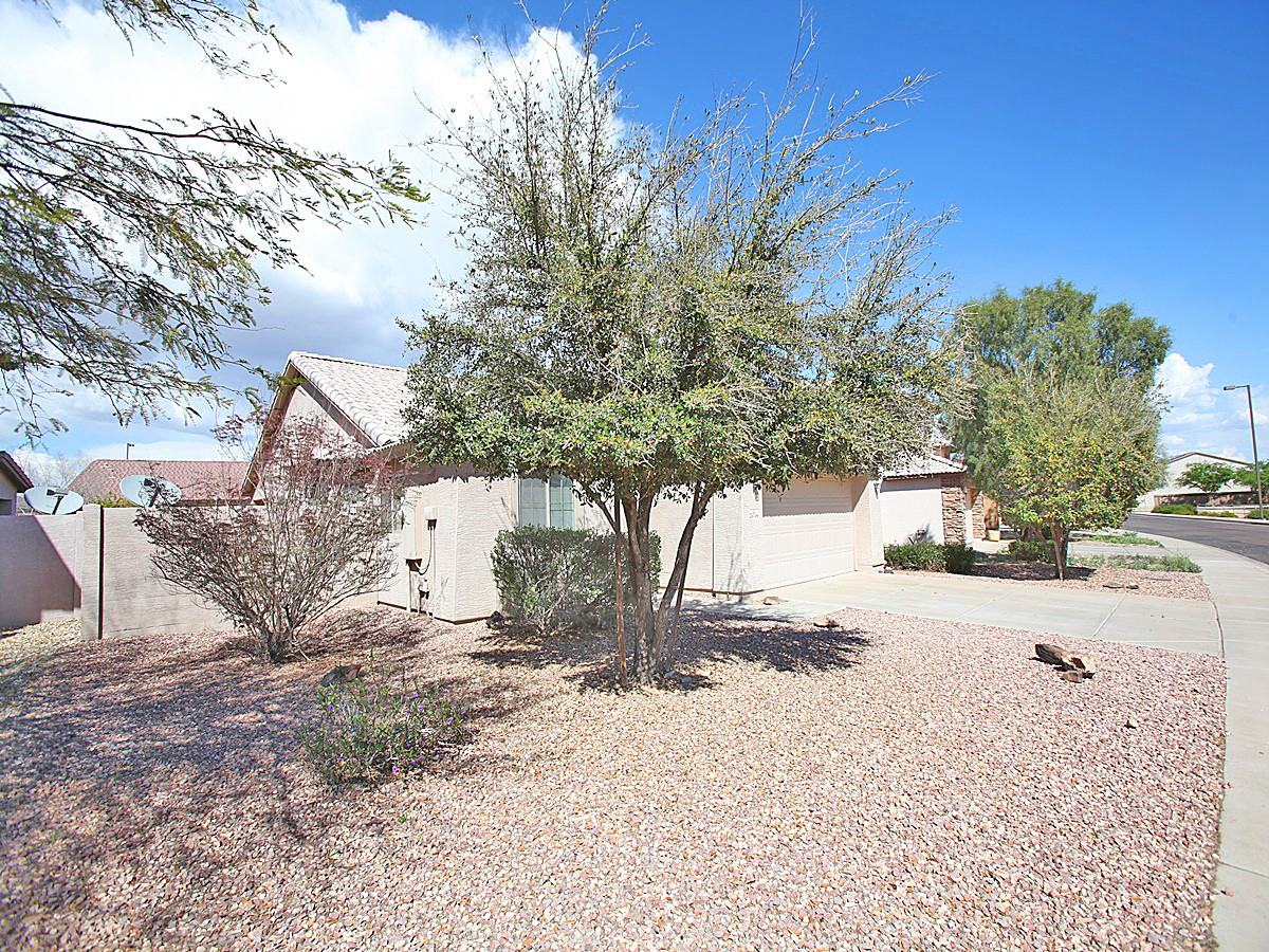 25754 W Siesta Way - Photo 2 of 15