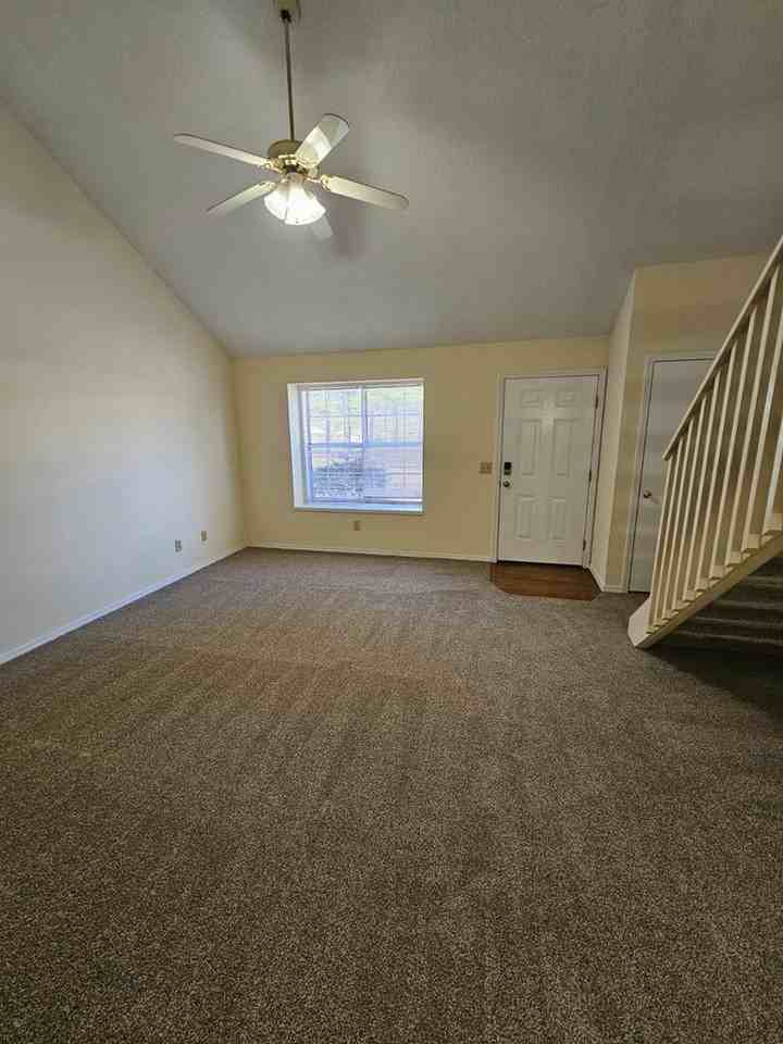 374 W Stevens St - Photo 2 of 9