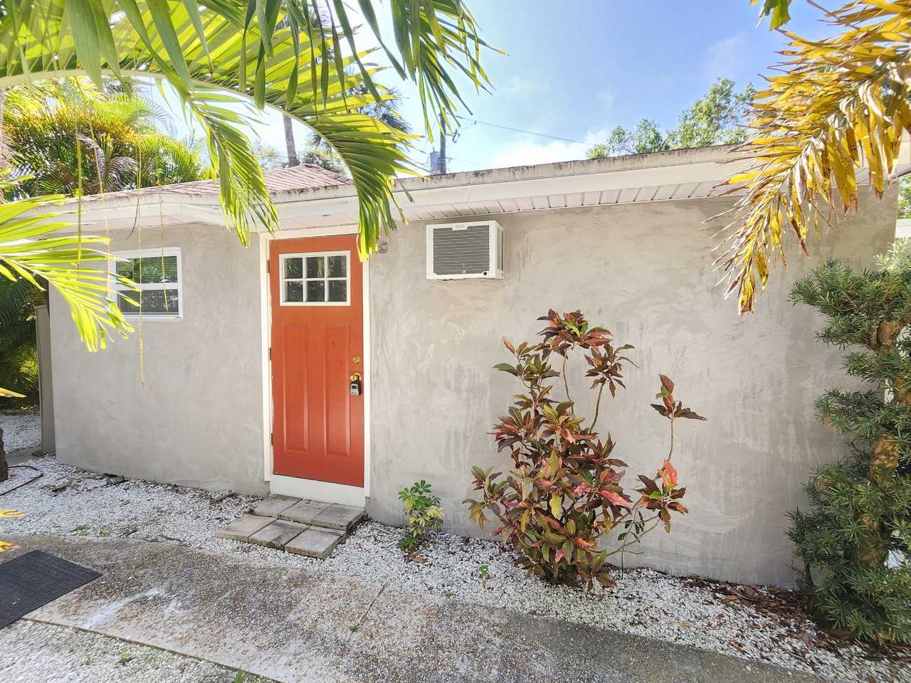 5824 S 5th St #6 - Photo 3 of 6