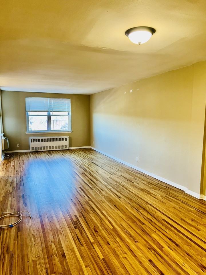 70 Croton Ave