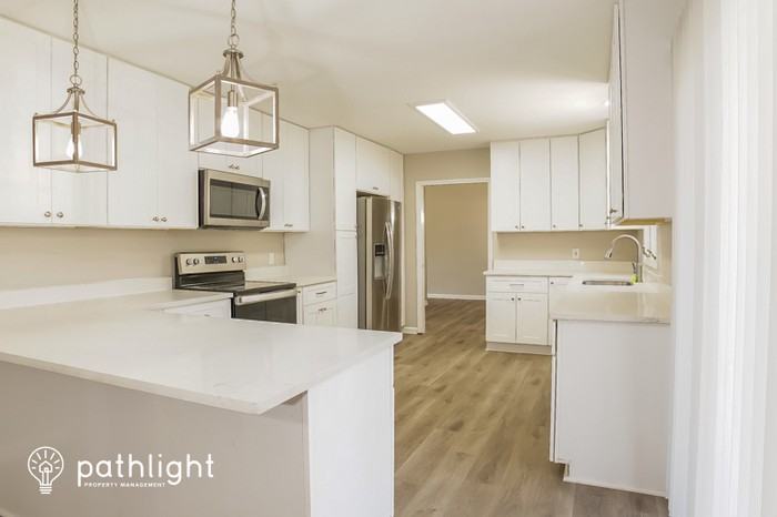 510 Tangle Dr - Photo 2 of 19