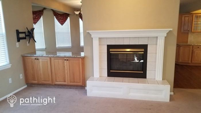 12640 Rockbridge Cir - Photo 2 of 20