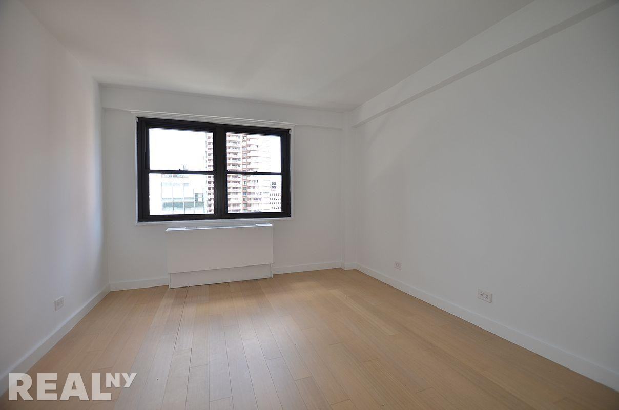 E 39th St #25G - Photo 5 of 10