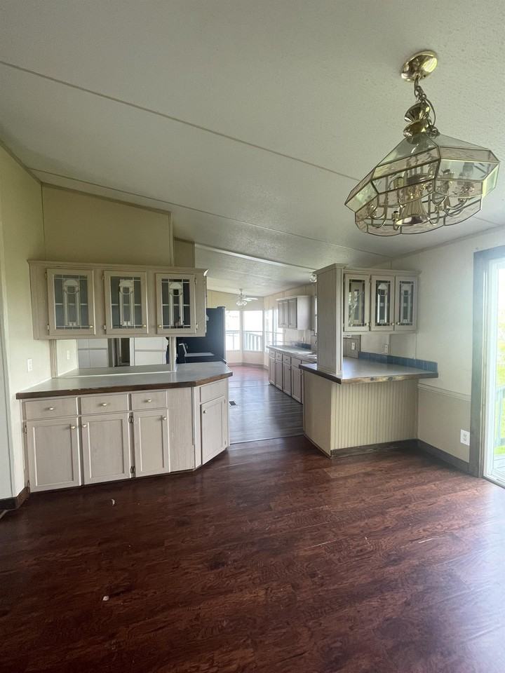 120 Roots Rd #1 - Photo 5 of 14