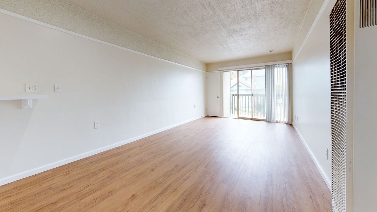 426 Lighthouse - Photo 2 of 10